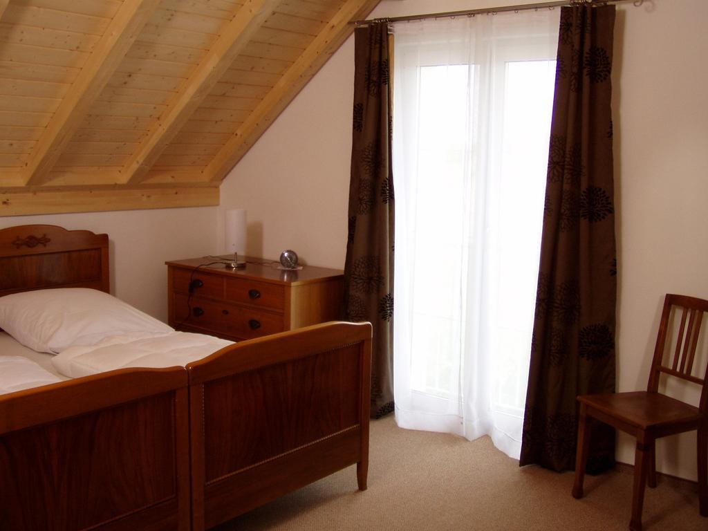 Sommeri Gaestehaus Am Sonnenfeld חדר תמונה